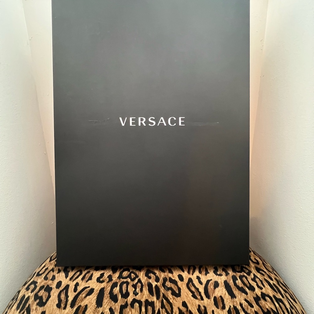Versace Robe - Picture 11 of 12
